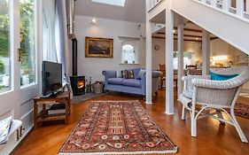 Wisteria Lodge - Qc1677